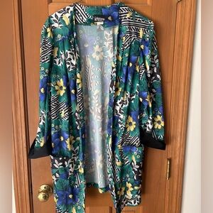 Vintage 80’s Whirlaway Frocks Floral Kimono Duster Cardigan with pockets. S: 16